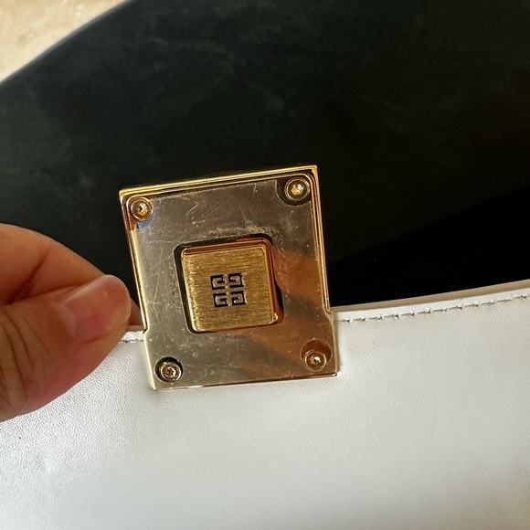 Givenchy mini bag white with two tone chain - Picture 5 of 9